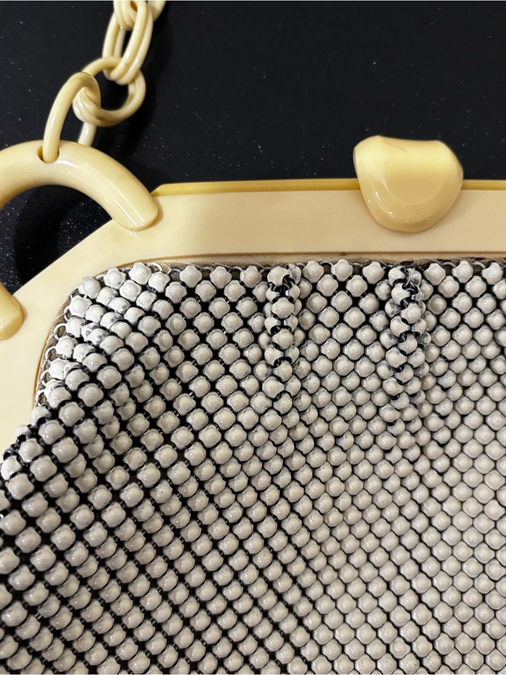 Vintage Whiting & Davis Alumesh Beaded Cream Mesh Purse With Lucite Frame 40s - Picture 2 of 8